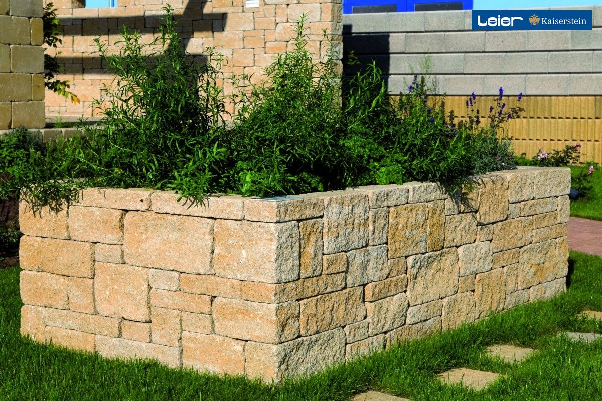 Leier Castrum falazókő - Image 2